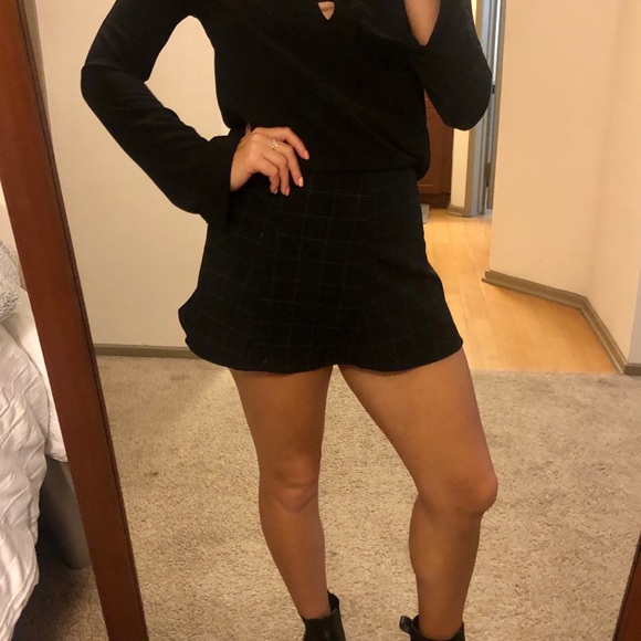 American Apparel Black Miniskirt - Picture 2 of 4